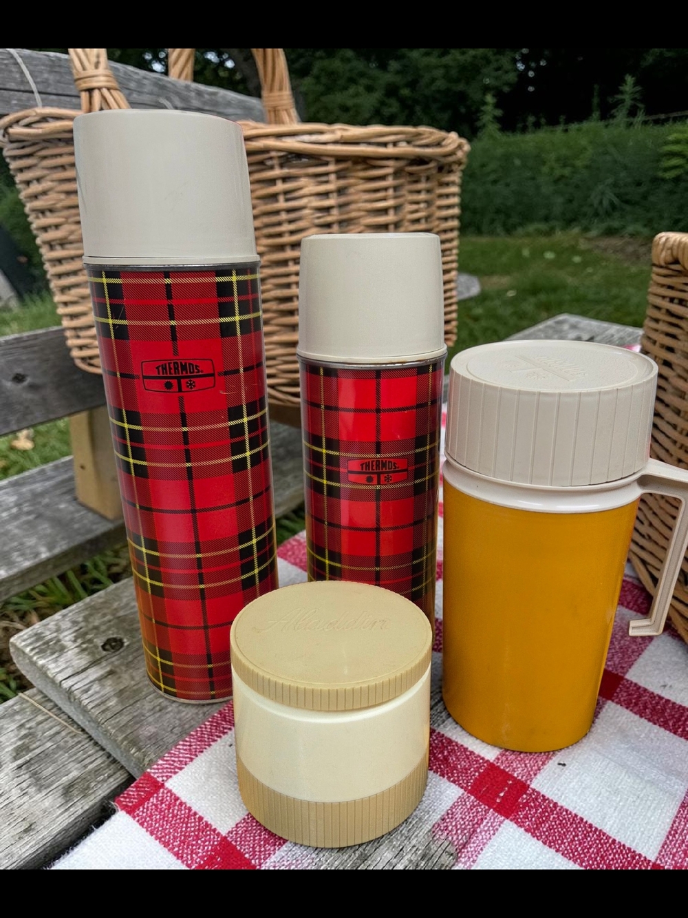 Vtg Thermos Bundle